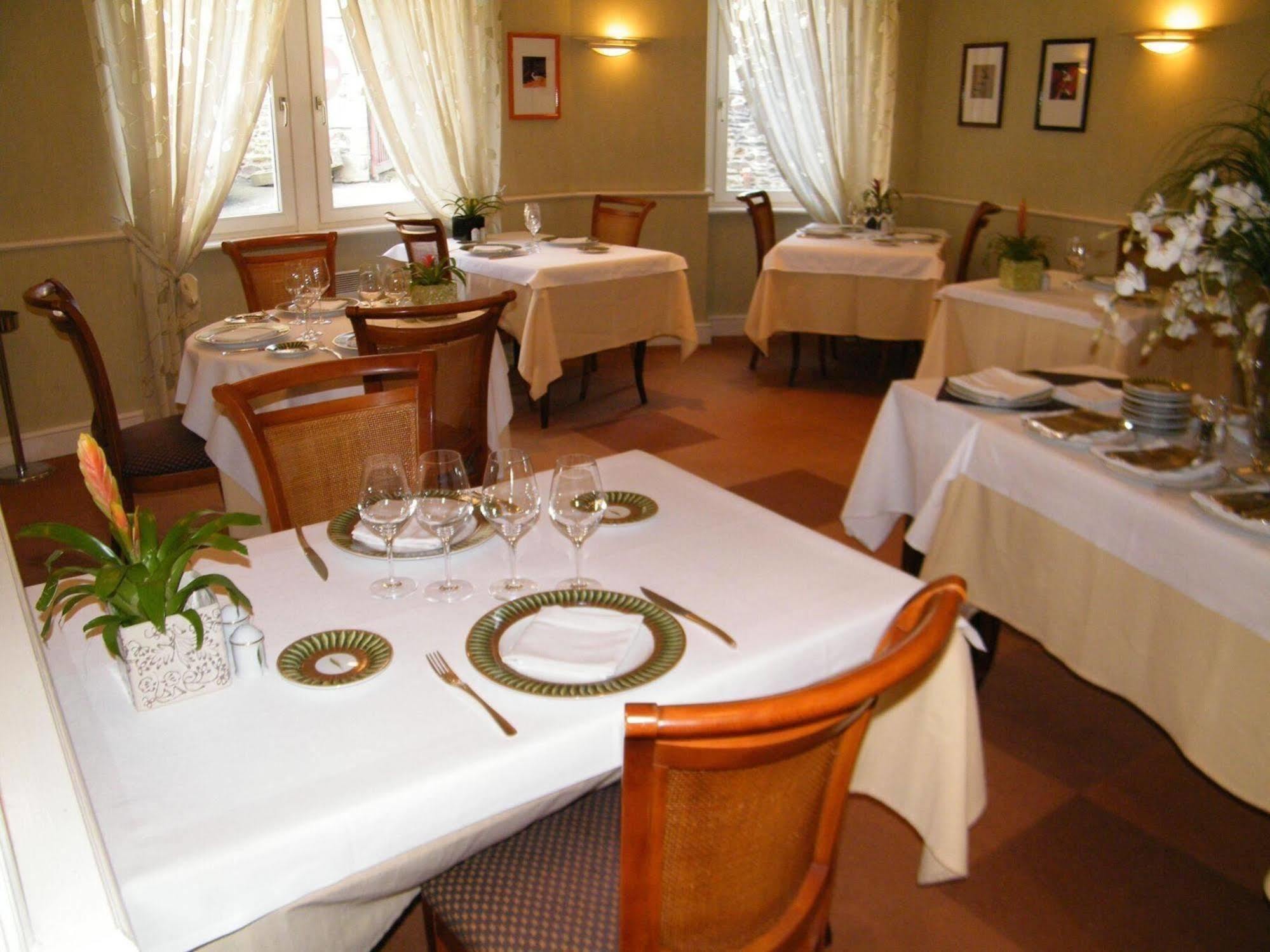 Auberge Saint Thegonnec Exterior photo